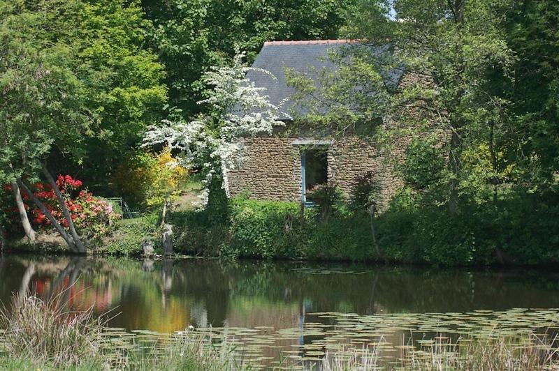 欧蓬锐库尔酒店 Saint-Pierre-de-Plesguen 外观 照片