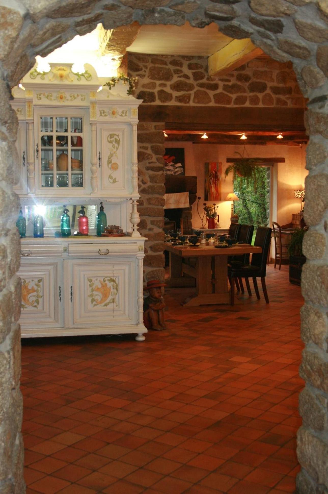 欧蓬锐库尔酒店 Saint-Pierre-de-Plesguen 外观 照片