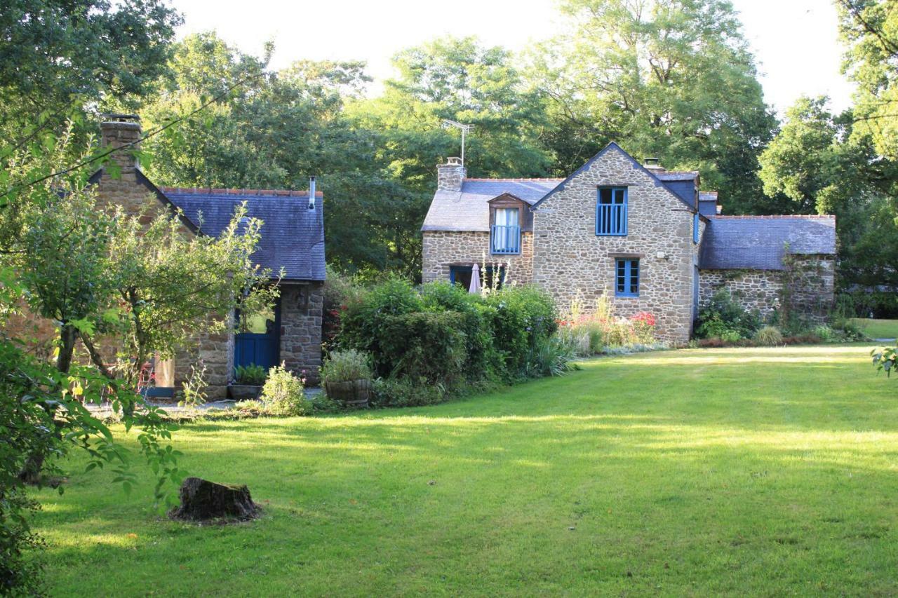 欧蓬锐库尔酒店 Saint-Pierre-de-Plesguen 外观 照片